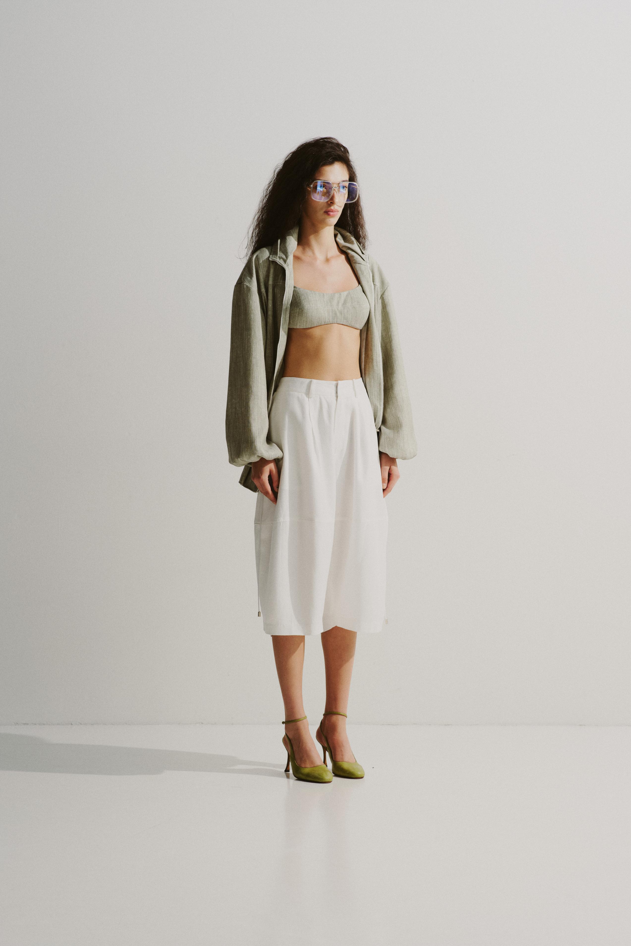 Linen Barrel Shorts