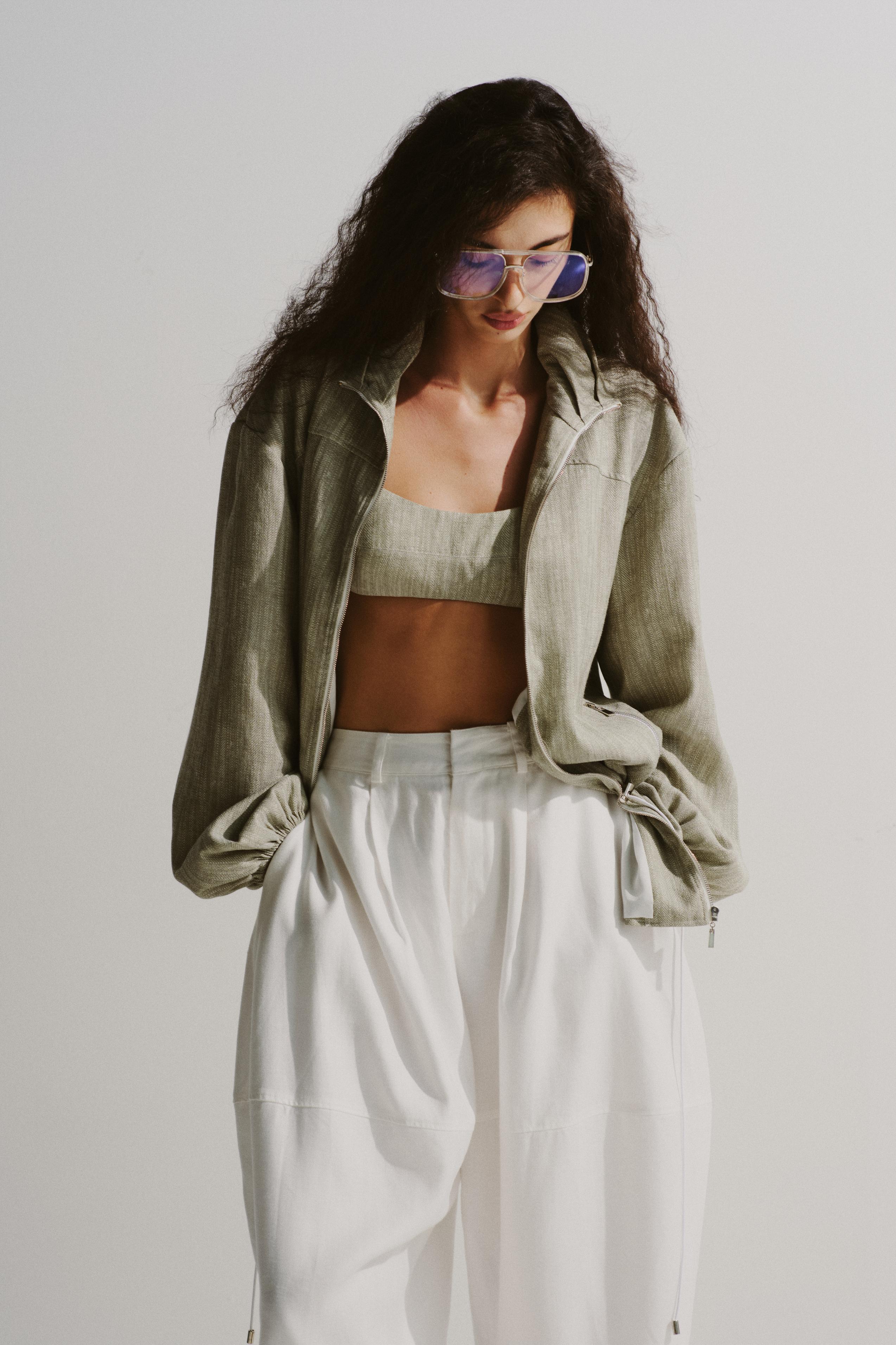 Linen Barrel Shorts